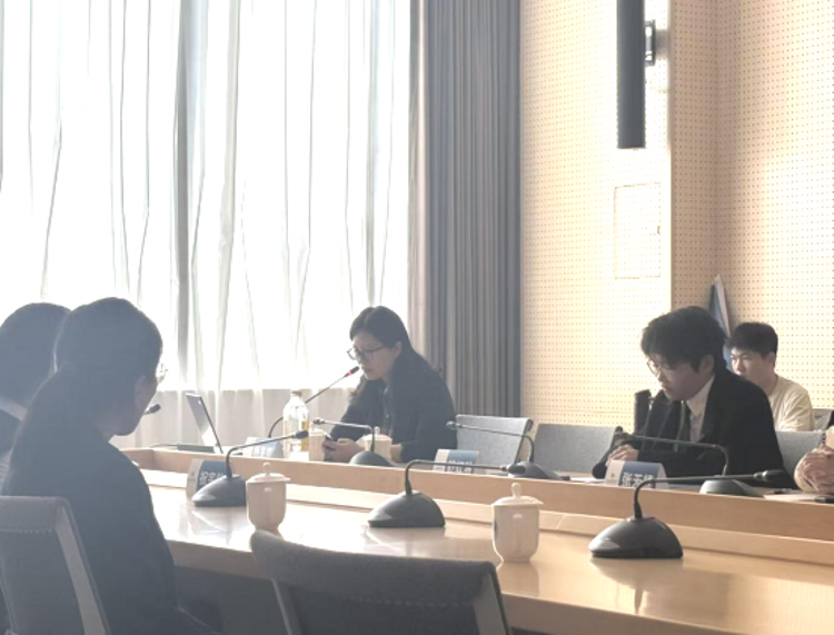 杨旻骅主任教师代表发言